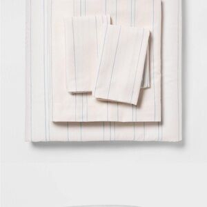 New! Room Essentials Striped White and Blue Sheet Set